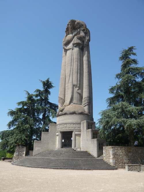 Vierge monumentale de Miribel