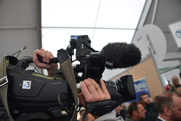 Visite d'Emmanuel Macron au 28e Sommet de l'élevage — Clermont-Cournon d'Auvergne