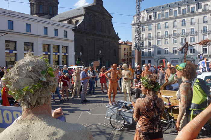 Marche pour le climat sur la Place de Jaude — Clermont-Ferrand
