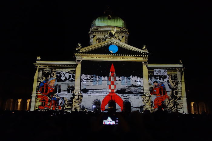 — "Rendez-vous" Bundesplatz (Place du Parlement du 19/10 au 23/11 — Berne —  — Lightshow: First step sur la Place du Parlement — Berne —