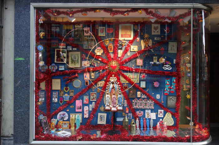 — Vitrine de boutique — Berne —