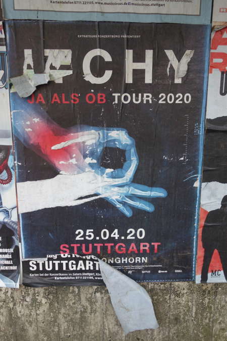 — Publicité d'abri-bus — Stuttgart —