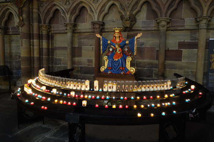 Statue "Sainte Vierge Marie" — Cathédrale ["Notre" Dame] — Strasbourg