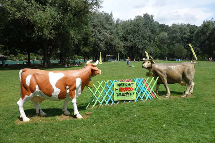 — "invitation" à respecter la distanciation sociale... — Camping — Bern/Berne —