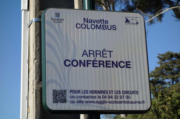 — Panneau arrêt de navette — Sanary/sur/mer —
