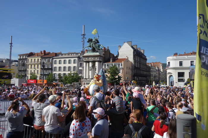 — Caravane Tour de France: Place de Jaude — Clermont-Fd —