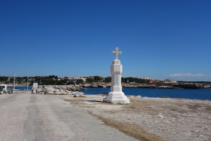 — Croix dédiée aux marins ayant peri en mer — Carro —
