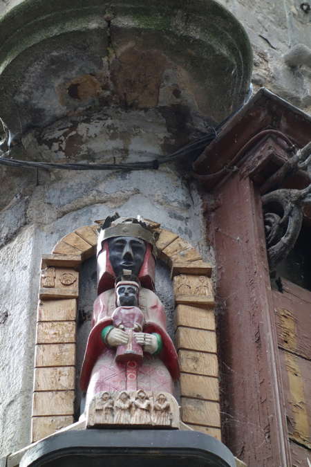 — Statue d'une "Sainte Vierge Marie" — Puy-en-Velay —