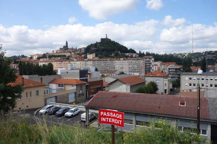 — Vue panoramique depuis la Place de la gare — Le Puy-en-Velay —