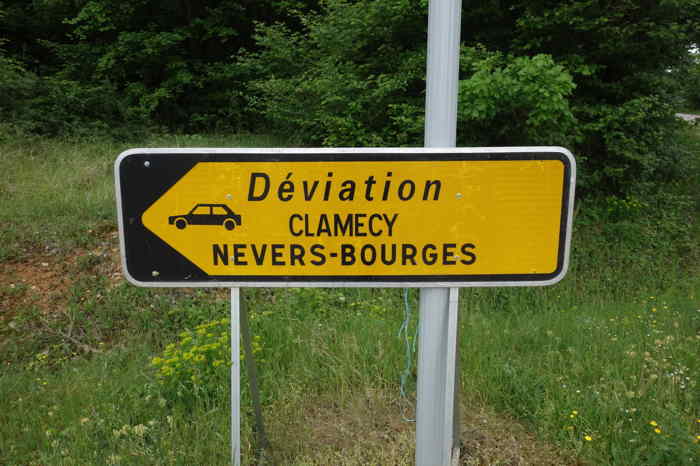 Panneaux de déviation RN 151