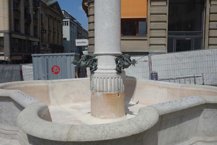 Fontaine aux basilics — Bâle/Basel