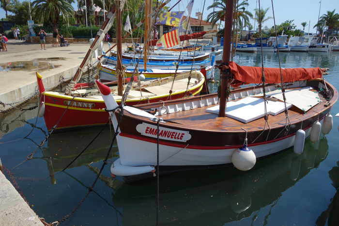 — Pointus dans le port de Sanary - Sanary-sur-mer —