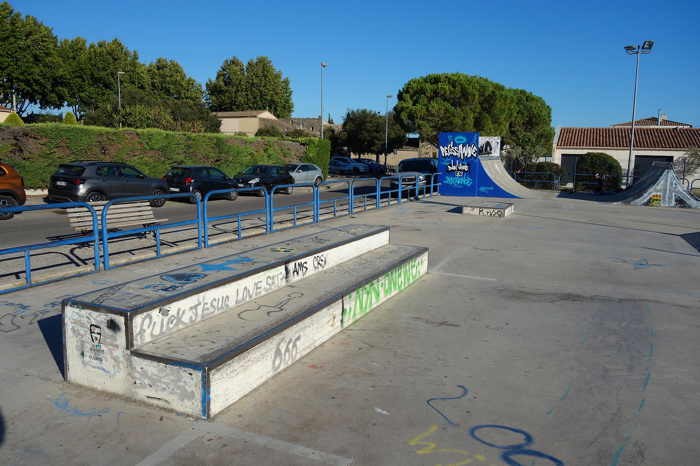 — Terrain de jeux - Pelissanne —