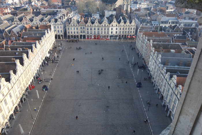 — Place des héros vue depuis le beffroi - Arras —