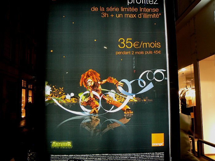 — Panneau rétro-eclairé - Publicité de l'opérateur ORANGE - Fête des lumières - Lyon —