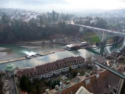— Vue panoramique prise depuis la tour de la cathédrale — Berne (CH) —