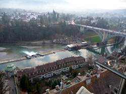 — Vue panoramique prise depuis la tour de la cathédrale — Berne (CH) —