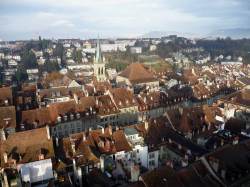 — Vue panoramique prise depuis la tour de la cathédrale — Berne (CH) —