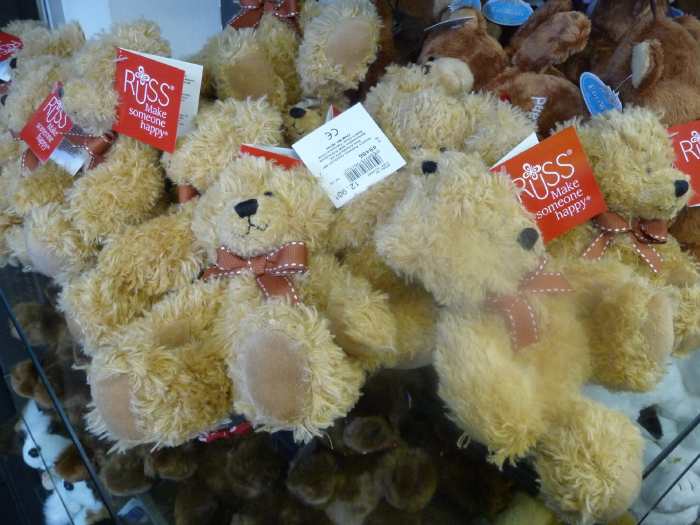 — ours en peluche — Boutique de la Fosse aux ours - Berne (CH) —