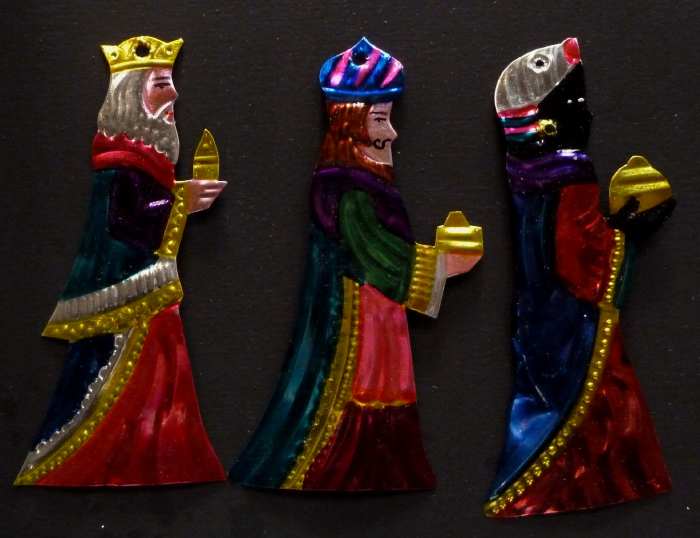 — Mages en figurines à suspendre — 