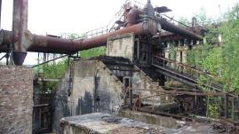 — Végétation envahissant le site de la cokerie - Usine Röchling - Völklingen en Saarland (Allemagne) —  — Site classé Patrimoine mondial de l'Unesco depuis Août 1995 —
