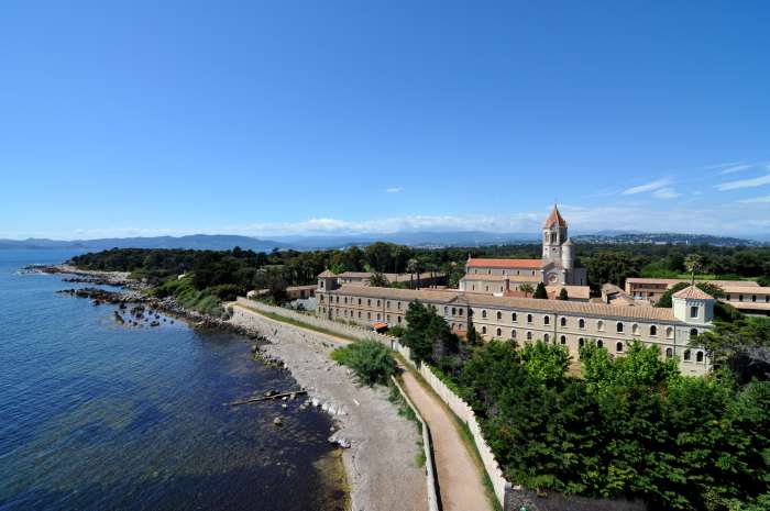 — monastère de l'île St Honorat - Cannes —