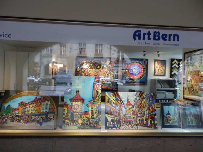 — Vitrine d'exposition de toiles - Kramgasse - Berne —