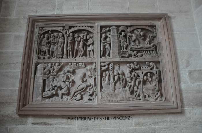 — Bas-relief représentant le martyre de St Vincent - Collégiale St Vincent - Berne —