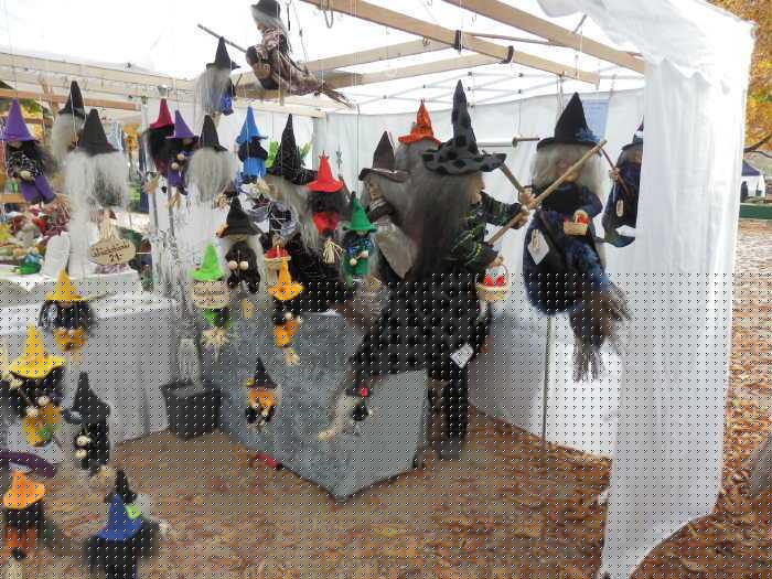 — Stand artisanal en bordure de la cathédrale - Berne —