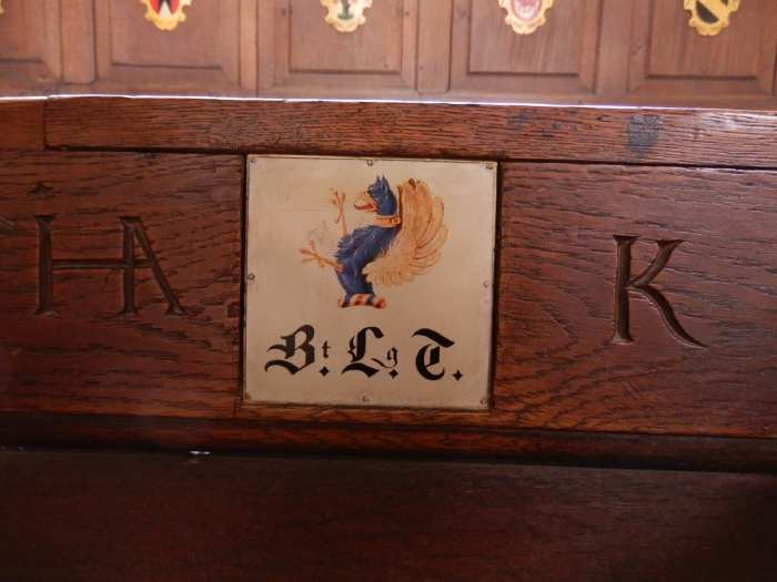 — Effigie sur un banc - Collégiale St Vincent - Berne —