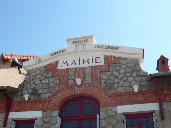 Mairie de Châtel-Montagne