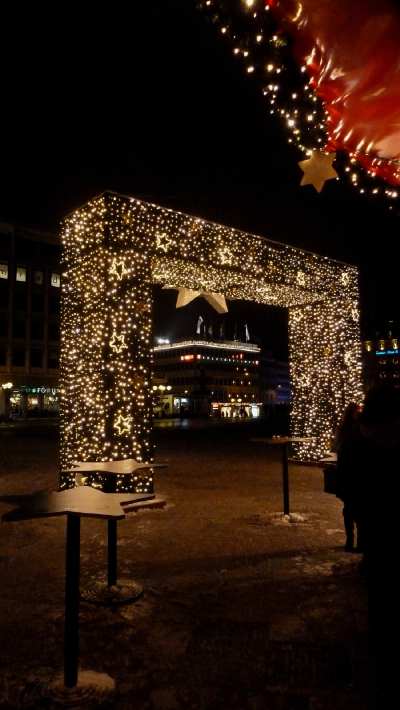 — Portique d'entrée sur le marché de Noël sur le parvis de la cathédrale - Cologne/Köln —