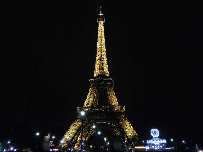 — Tour Eiffel vue depuis le Trocadero — Paris —