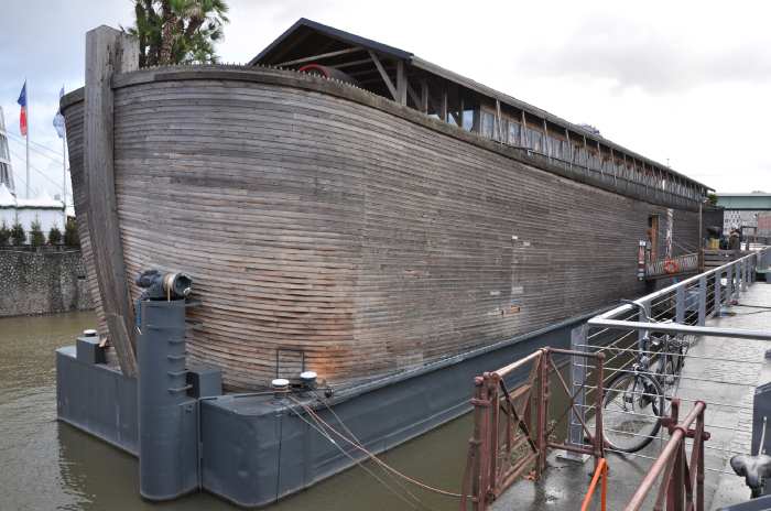 — Arche de Noé sur le Rhin — Cologne —