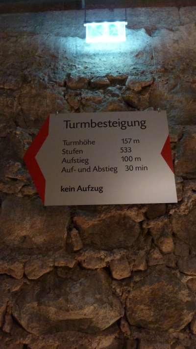 — Accés à la montée aux tours de la cathédrale - Cologne —