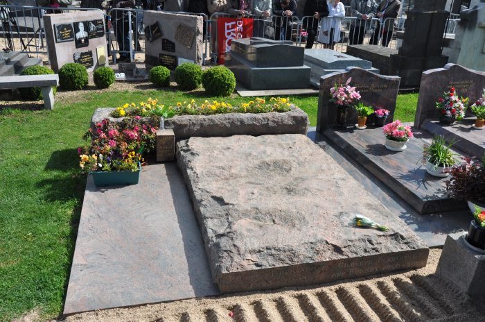 — Pierre tombale couple Bérégovoy — Cimetière Jean-Gautherin - Nevers —