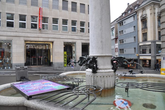 Fontaine aux basilics - Münstergasse - Basel/Bâle