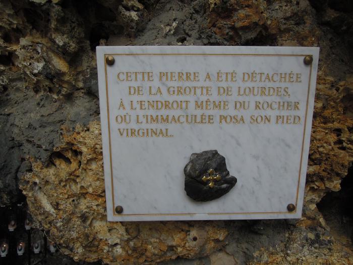 — Réplique de la grotte de Lourdes — couvent St Gildard — Nevers —