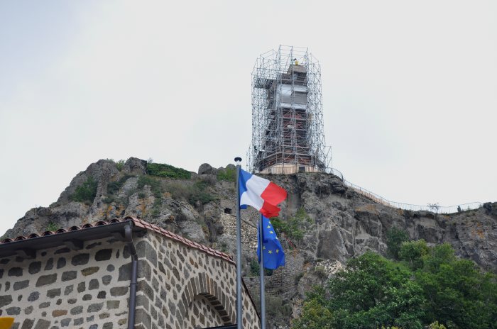 — Statue de "Notre Dame de France" en cours de restauration — Le Puy-en-Velay —