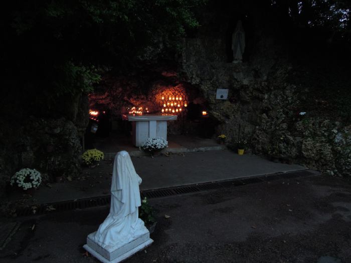 Réplique de la grotte de Massabielle - Couvent St Gildard - Nevers