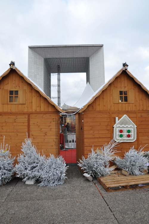 — Marché de Noël sur le Parvis de l'Arche de la Défense - Paris — 