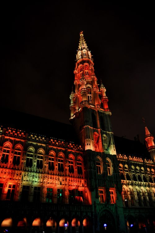 — Hôtel de ville sur la Grand-Place - Bruxelles —