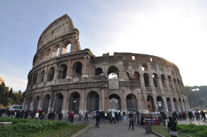 — Vues du Colisée en  externe - Rome —