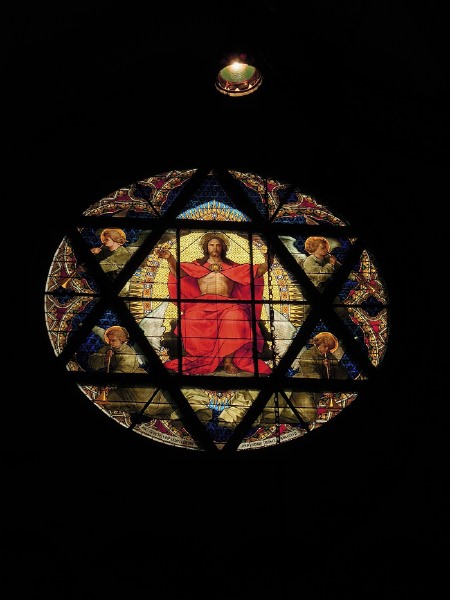 — Vitrail du Christ en majesté dans la cathédrale - Bâle —