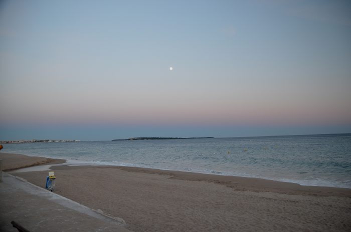 — Lever de la lune au dessus des îles de Lérins — Cannes —