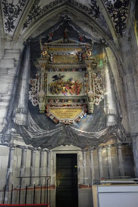 — Fresques en trompe l'œil — cathédrale — Bern/Berne —