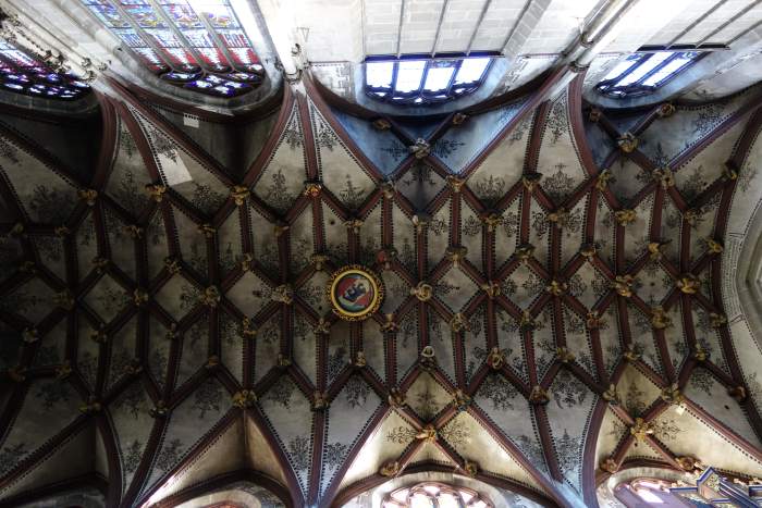 — Vue d'une partie de la voûte — cathédrale — Bern/Berne —