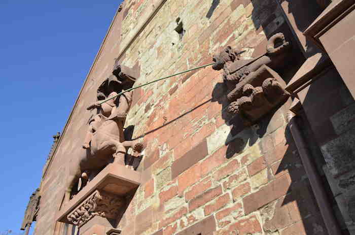 Saint Georges terrassant le dragon  — Cathédrale protestante Notre-Dame (Eglise évangélique réformée!?) - Bâle/Basel —