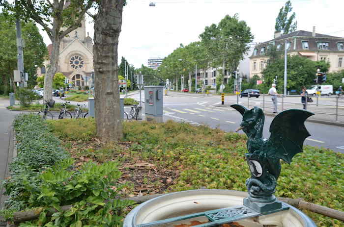 — "Einer der zahlreichen Basler Basilisken-Brunnen" - Basel —  — "Une des nombreuses fontaines au basilic" - Bâle —