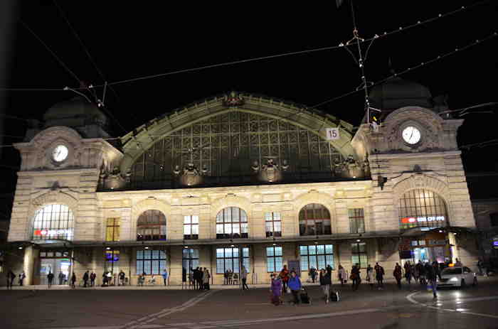 — Gare CFF de Bâle - Canton de Bâle/Basel —